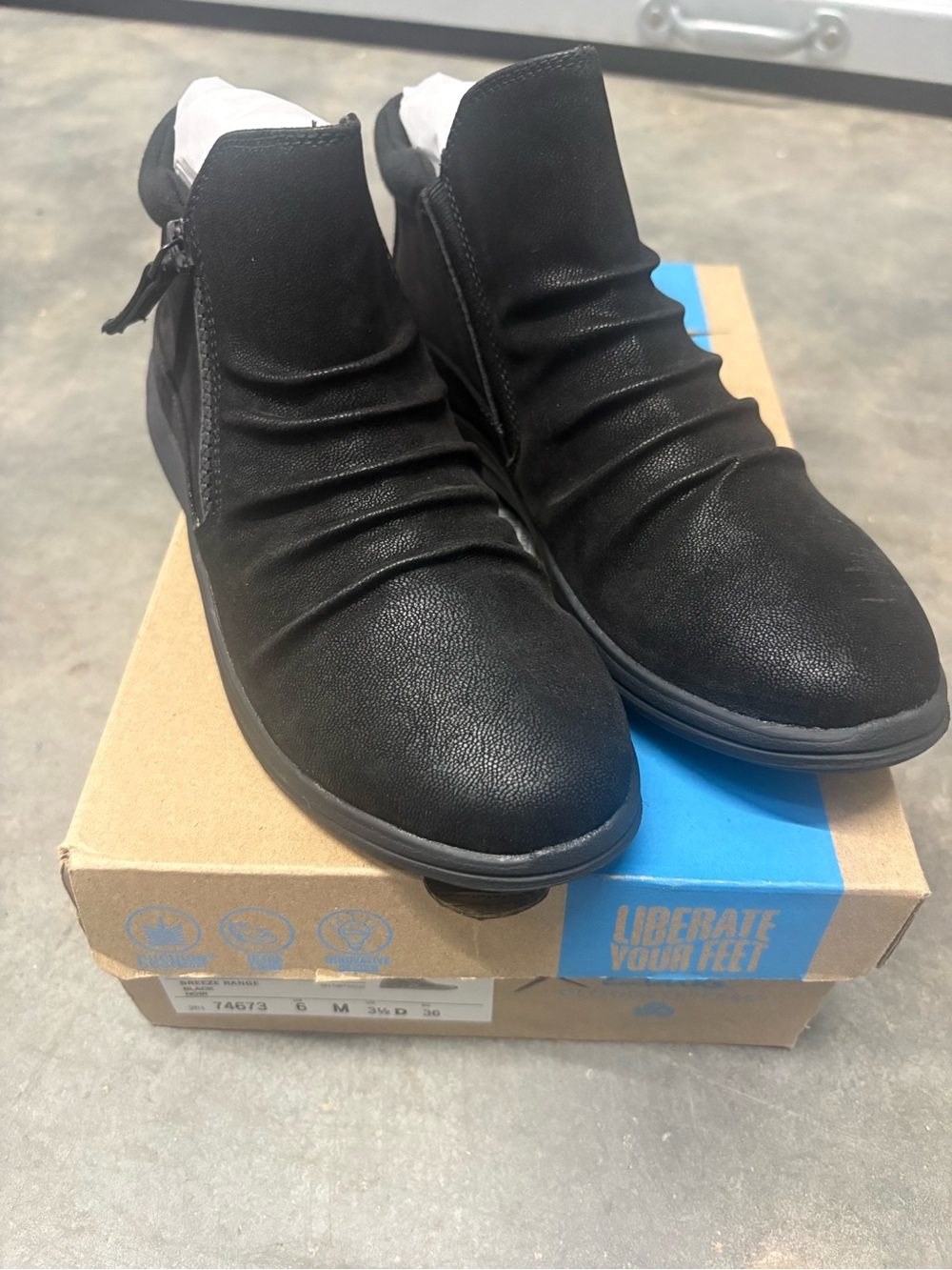 Clarks  Cloudsteppers Breeze Path Women's Ankle Boots Size 6M